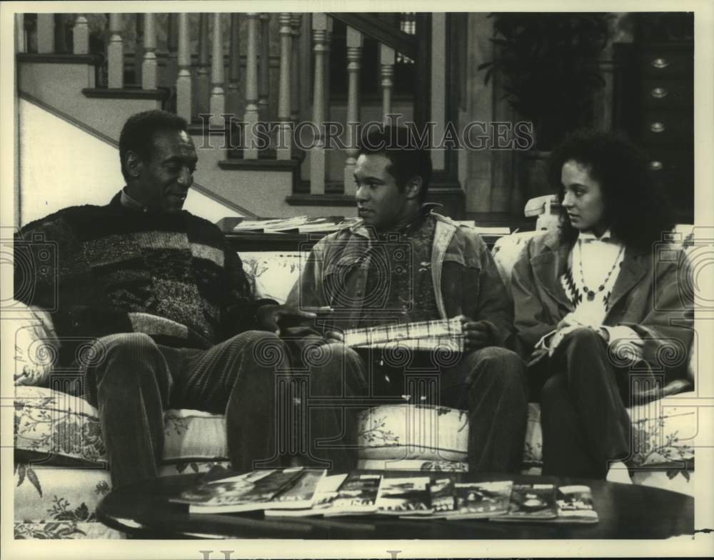 1988 Press Photo Bill Cosby and Co-Stars on NBC's The Cosby Show - Historic Images