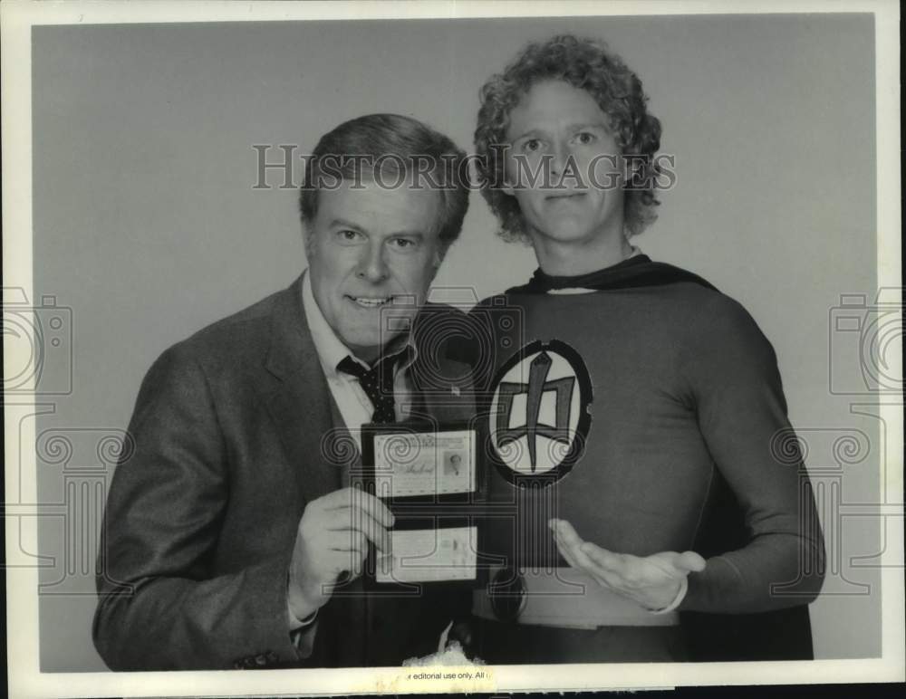 1981 Press Photo Robert Culp and William Katt in "The Greatest American Hero"- Historic Images