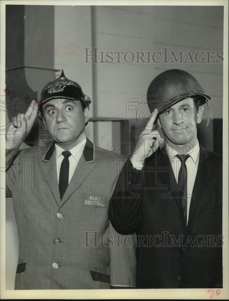 1946 Press Photo Actor Bill Dana with co-star - Historic Images