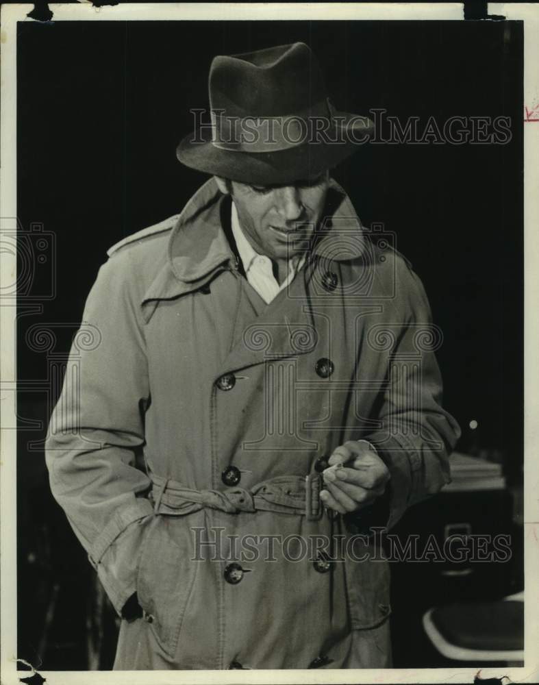 1971 Press Photo Bogey lookalike, Jerry John Dark stars in "Play It Again, Sam" - Historic Images