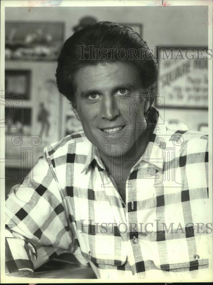 1987 Press Photo Ted Danson in scene from &quot;Cheers&quot; on NBC Television. - Historic Images