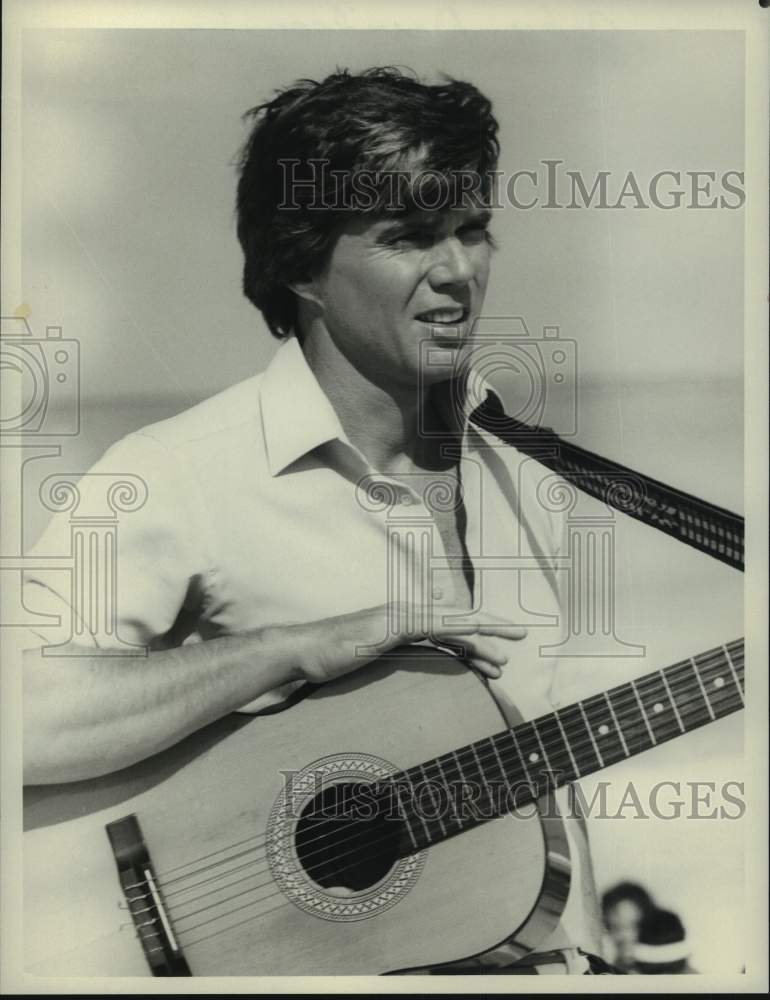 1982 Press Photo Singer John Davidson - Historic Images