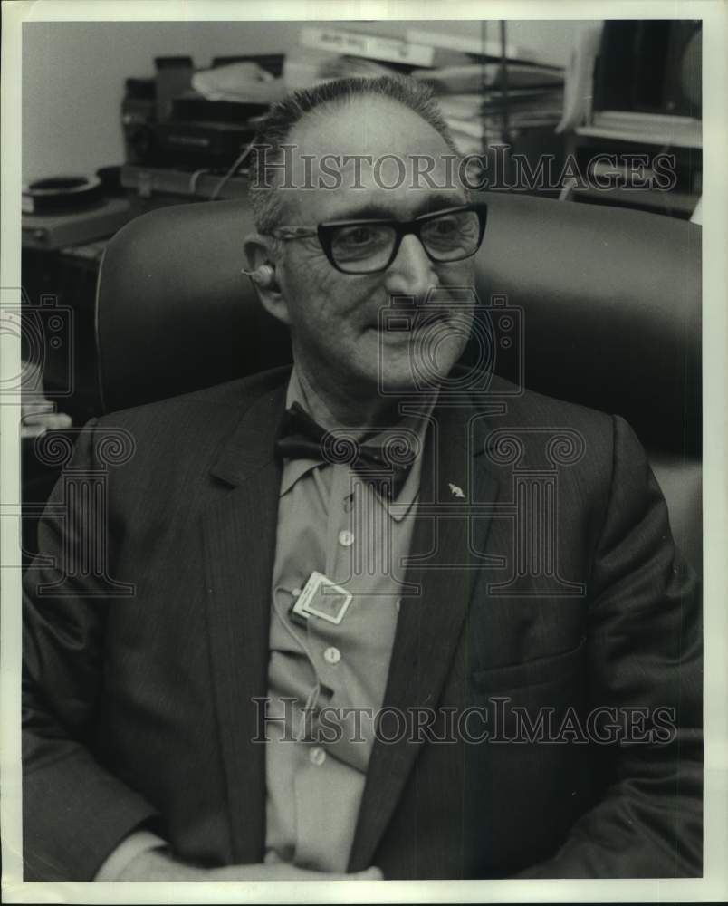 1970 Press Photo Harris County Clerk R.E. (Bob) Turrentine, Texas - Historic Images
