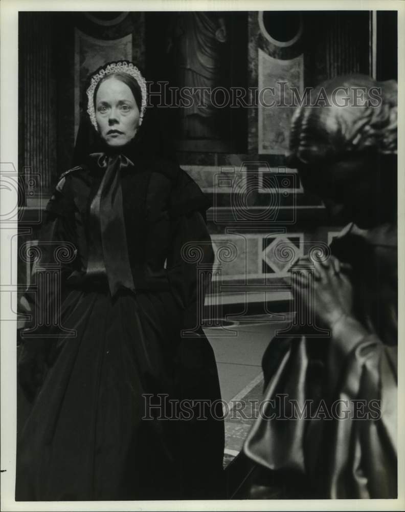 1979 Press Photo Actress Annette Crosbie Stars in "The Six Wives of Henry VIII" - Historic Images