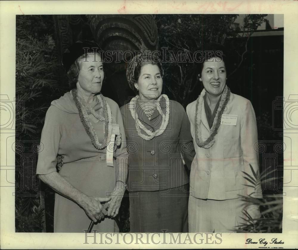 1966 Press Photo Houston, Texas Physicians' Wives at Hong Kong Fashion Show - Historic Images