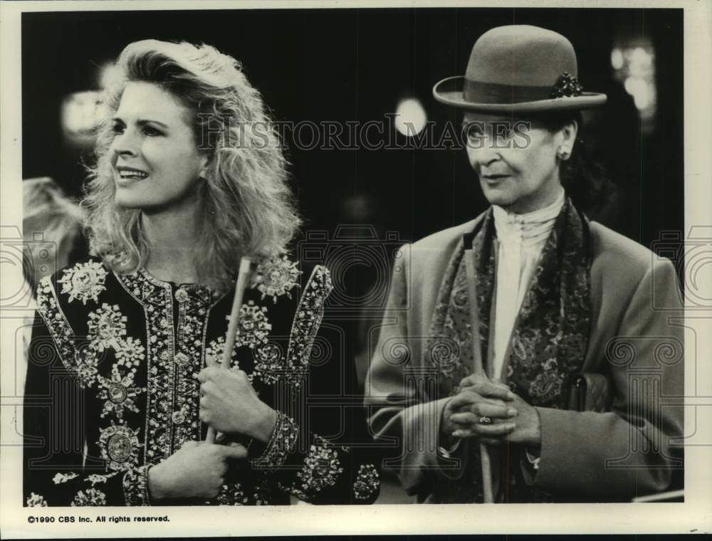 1990 Press Photo Actress Colleen Dewhurst and Candice Bergen - Historic Images