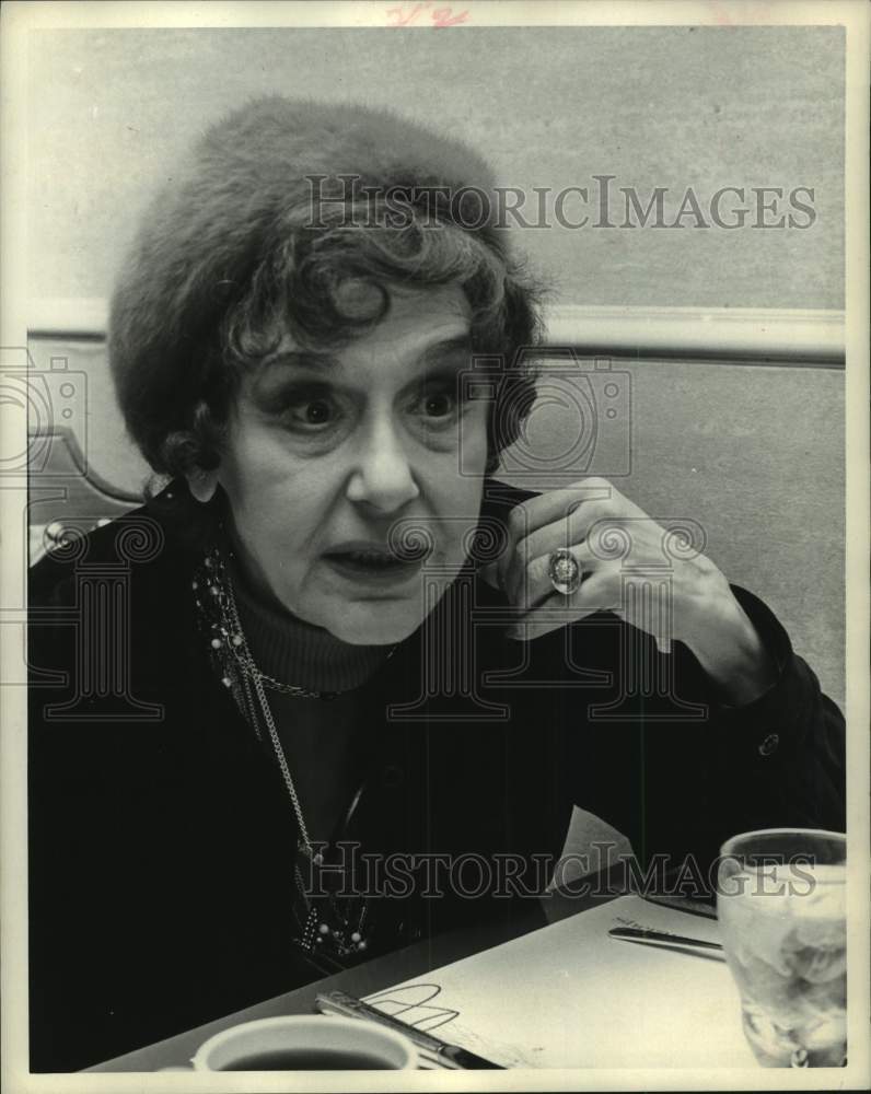 1972 Press Photo Actress Fifi D'Orsay, Star of the 1930's, in Revue in Houston - Historic Images