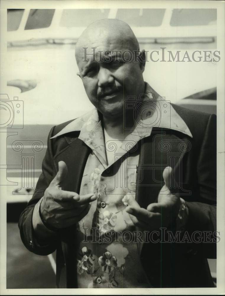 1975 Actor Khigh Dhiegh - Historic Images