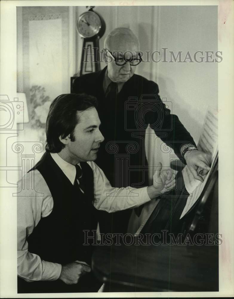 Press Photo James Dick, Benjamin Lees work on music for Piano and Orchestra - Historic Images