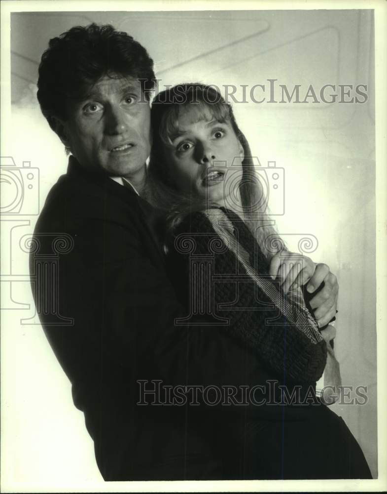 1988 Press Photo Actress Maryam d'Abo in a scene - Historic Images