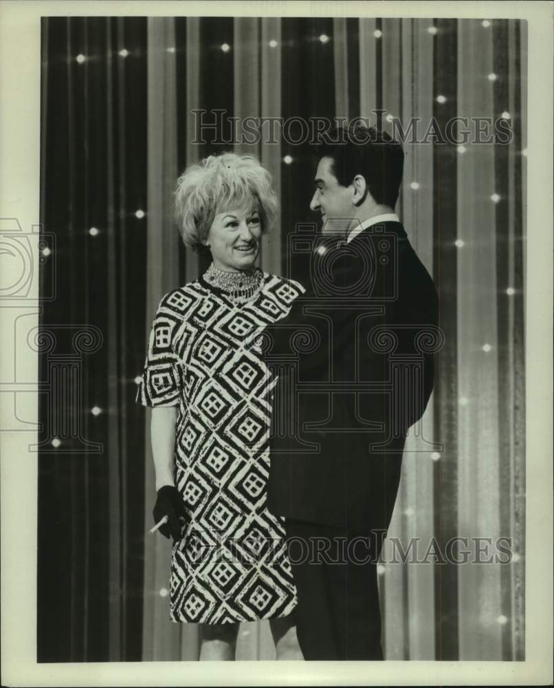 1968 Press Photo Comedienne Phyllis Diller - Historic Images