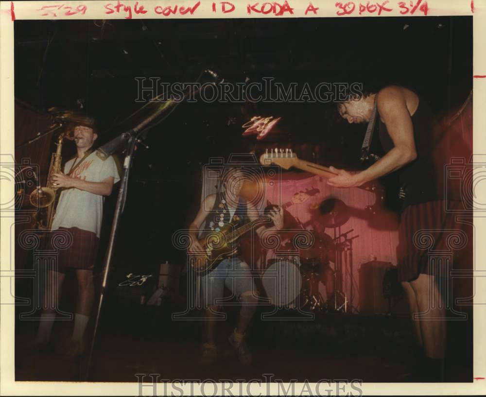 1989 Press Photo L.A. Band Universal Congress of playing at Axiom - Historic Images