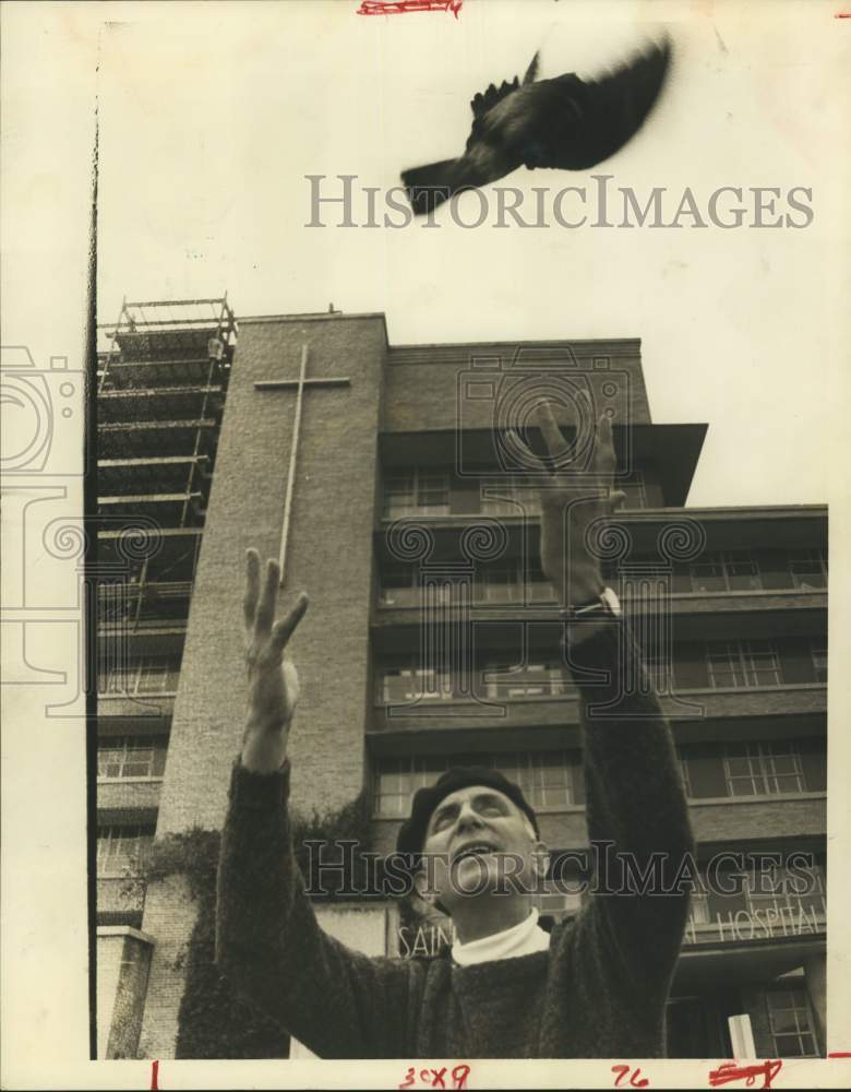 1969 Press Photo Fredi Everman, Heart Transplant, St. Luke's Episcopal Hospital - Historic Images