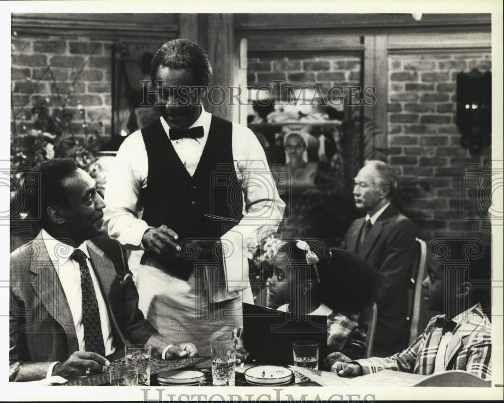 1987 Press Photo Scene from NBC-TV's comedy series "The Cosby Show" - Historic Images