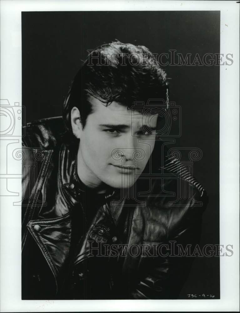 1994 Press Photo Peter DeLuise stars in &quot;21 Jump Street&quot; on Fox Broadcasting - Historic Images