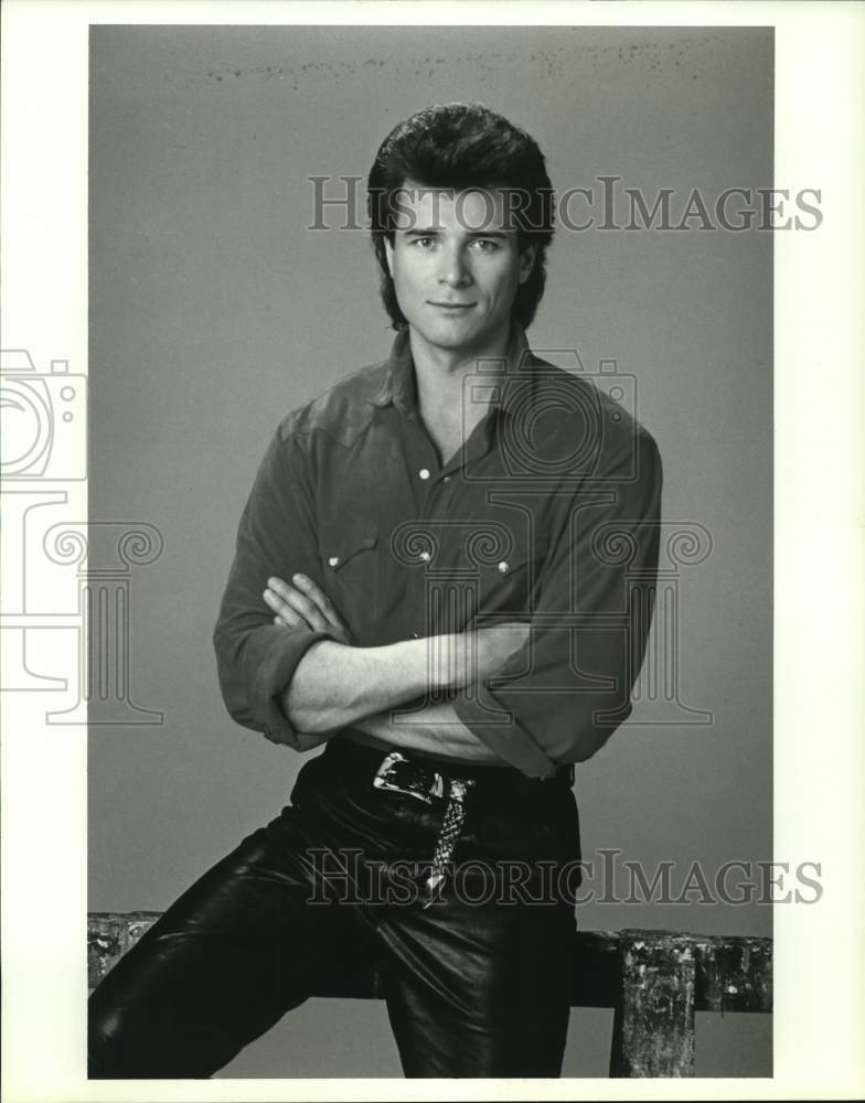 1987 Press Photo James DePaiva as Max Holden on ABC&#39;s One Life to Live. - Historic Images