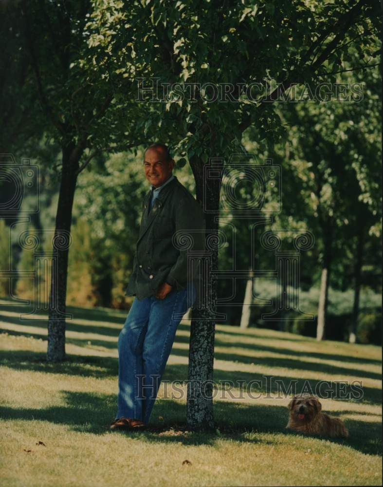 1998 Press Photo Designer Oscar de la Renta, head of French couture house - Historic Images