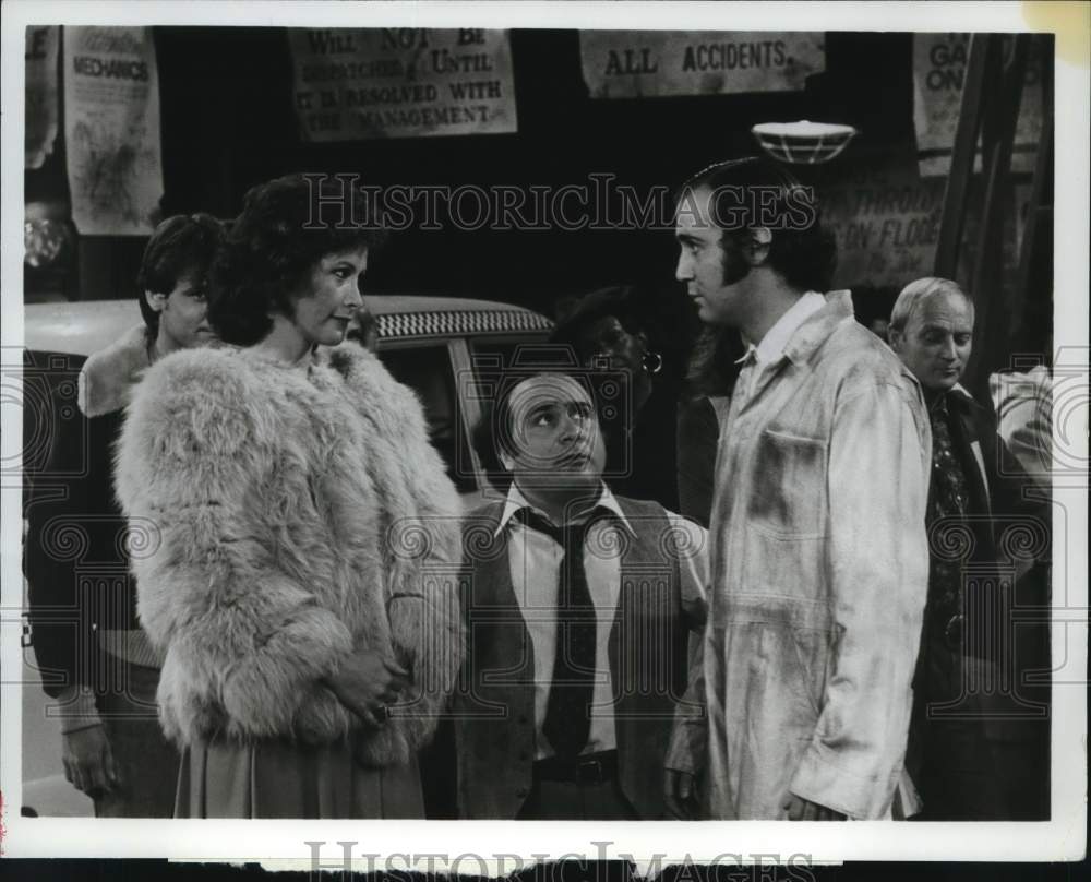 1978 Press Photo Rita Taggart, Danny De Vito & Andy Kaufman in "Taxi" on ABC-TV - Historic Images