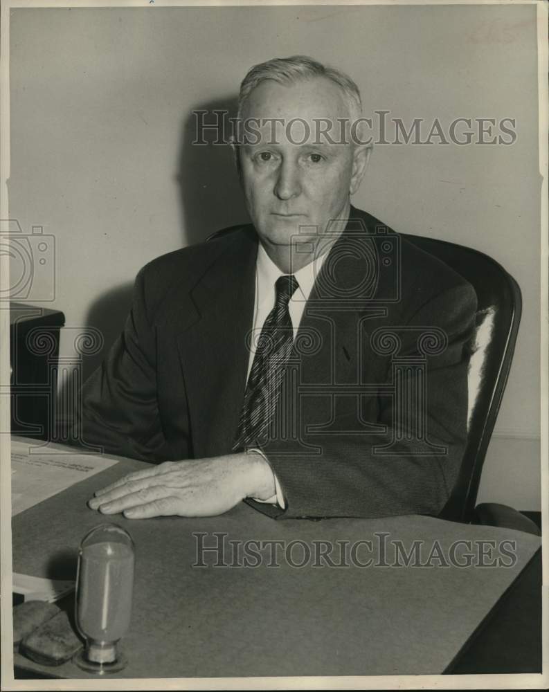 1952 Press Photo Wilfred Doherty, Fidelity Oil & Royalty Co, Mound Company - Historic Images