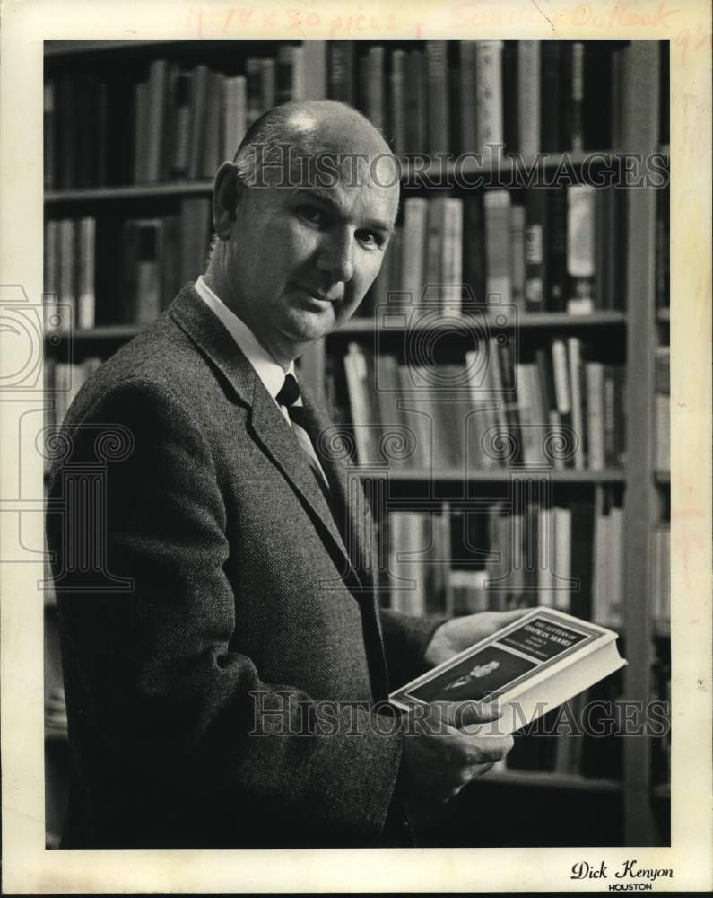 1969 Dr. Wilfred Dowden, editor for &quot;The Letters of Thomas Moore&quot; - Historic Images