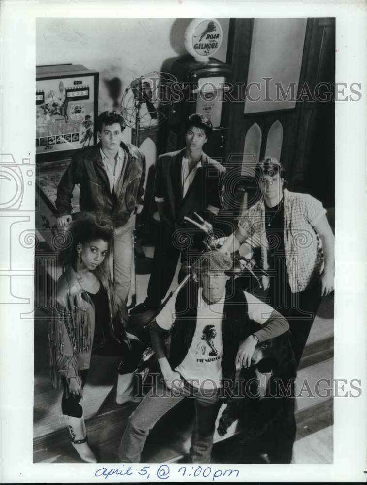 1994 Press Photo Actors and Cast of &quot;21 Jump Street&quot; - Historic Images