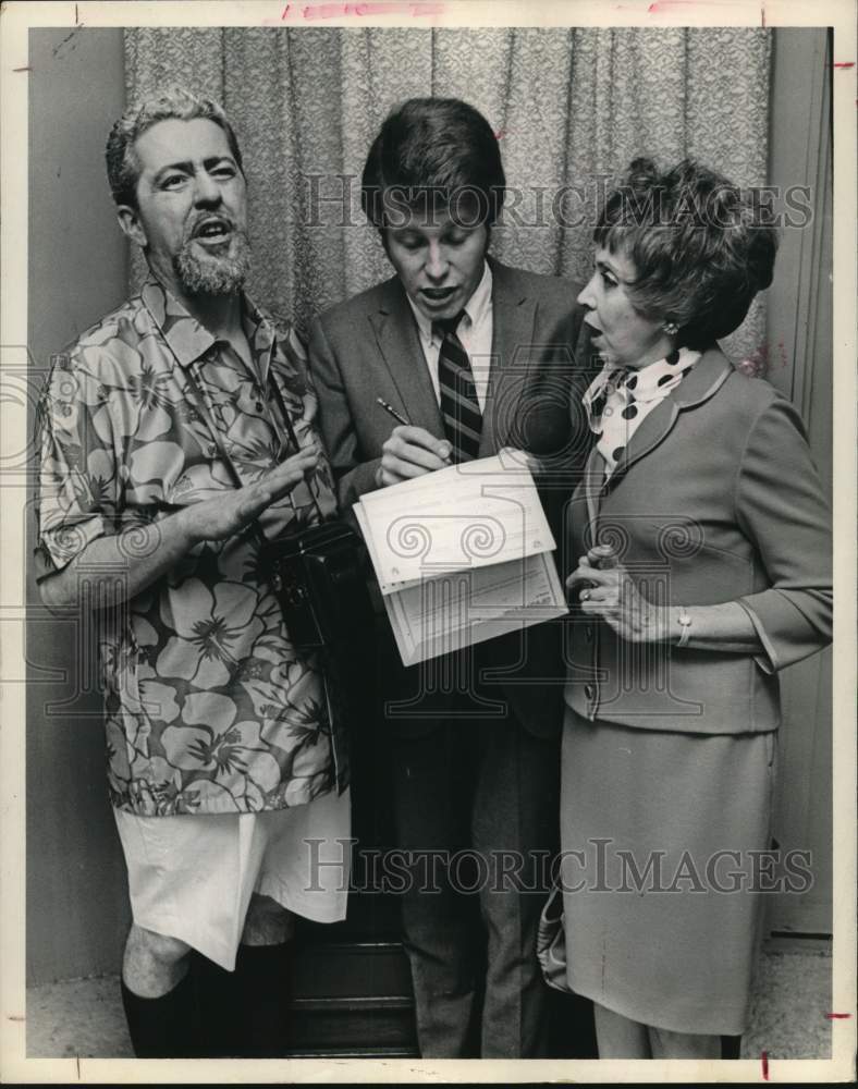 1969 Press Photo Actors Dick DePugh, David Doty and Pauline Hecht in Scene - Historic Images