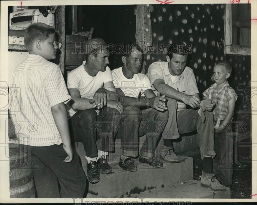 1965 Press Photo John D. Rockefeller IV with some of his family. - Historic Images