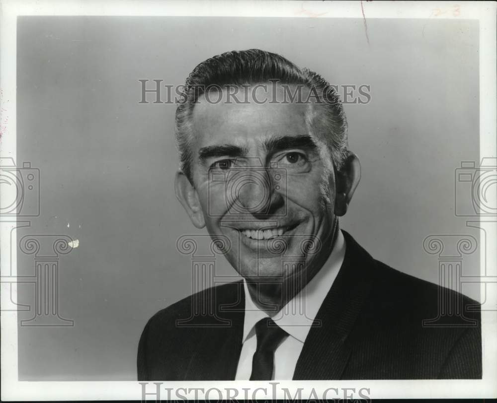 1967 Tobacco auctioneer Speed Riggs to lead Sage benefit auction; TX-Historic Images