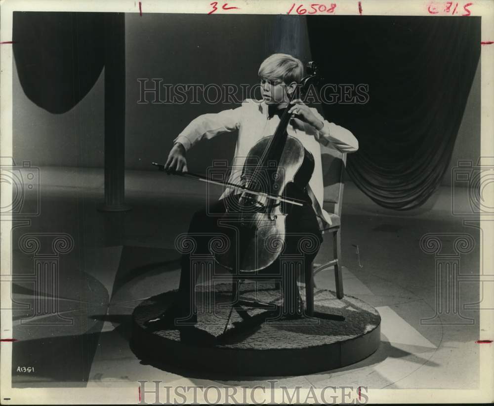 1970 Press Photo Cellist Lawrence Foster to guest with Symphony - Historic Images