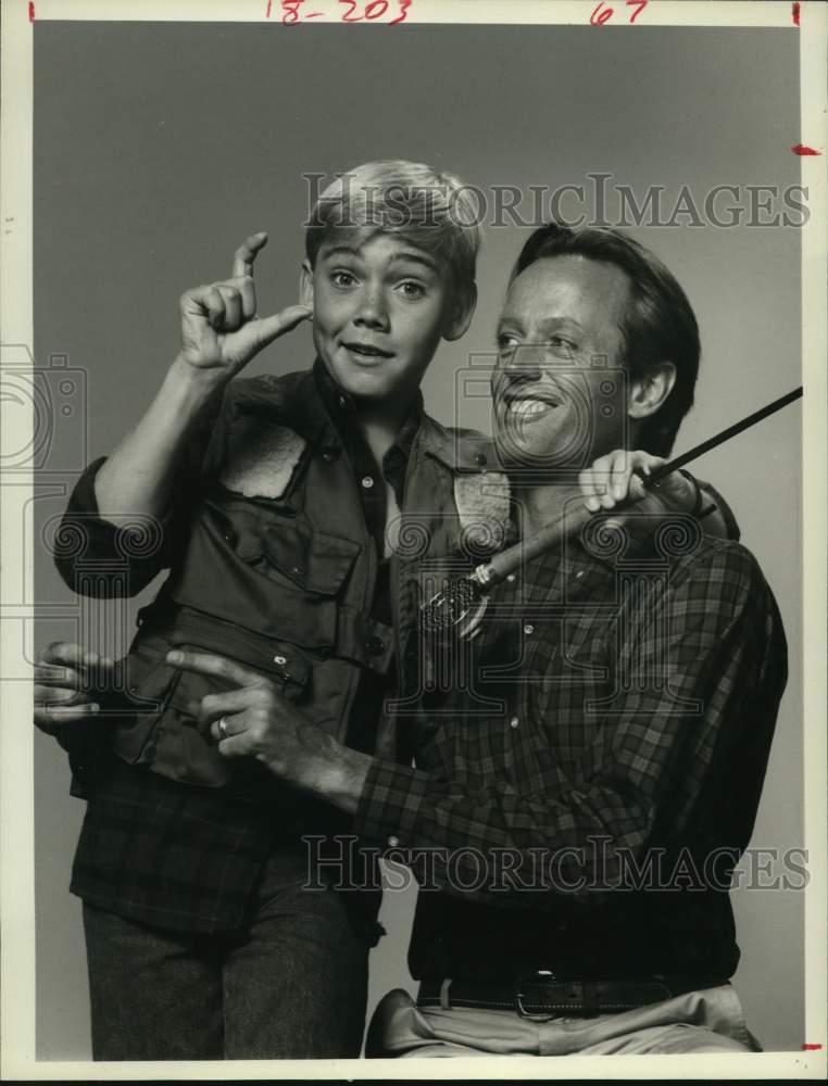 1984 Press Photo Actors Peter Fonda and Ricky Schroder, &quot;A Reason to Live&quot; - Historic Images