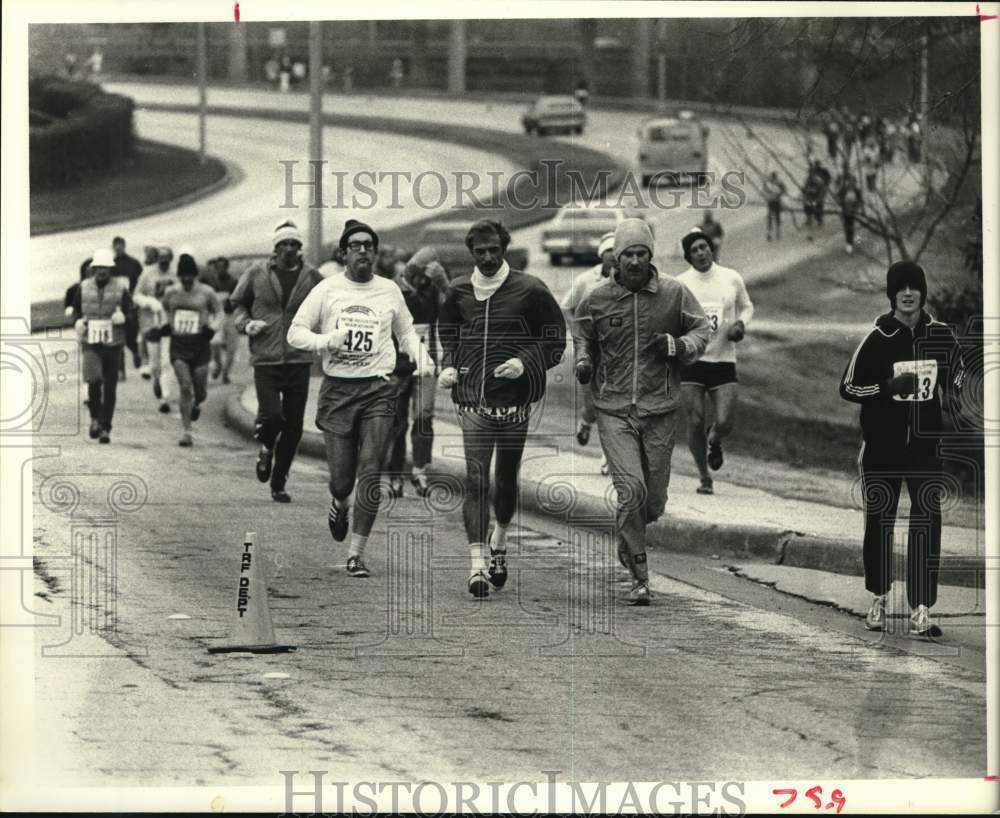 1978 Press Photo Runners in the Houston Marathon - hcb00232 - Historic Images