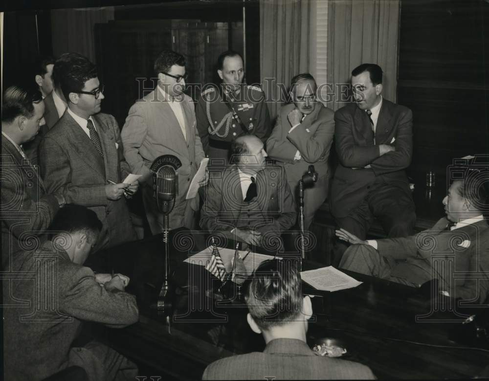 1950 Chile President, Gabriel Gonzalez at a meeting in the  U. S.-Historic Images