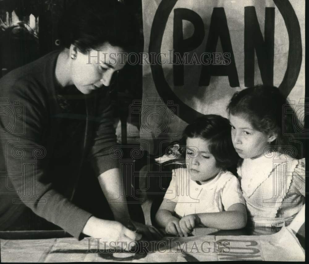 1964 Mrs. Maria de las Nieves Martinez de Gonzalez Torres with kids-Historic Images