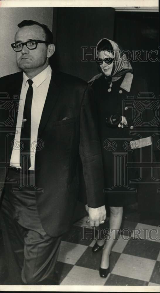 1968 Katherine Goodwin follows attorney Bill Cowart - TX Grand Jury-Historic Images