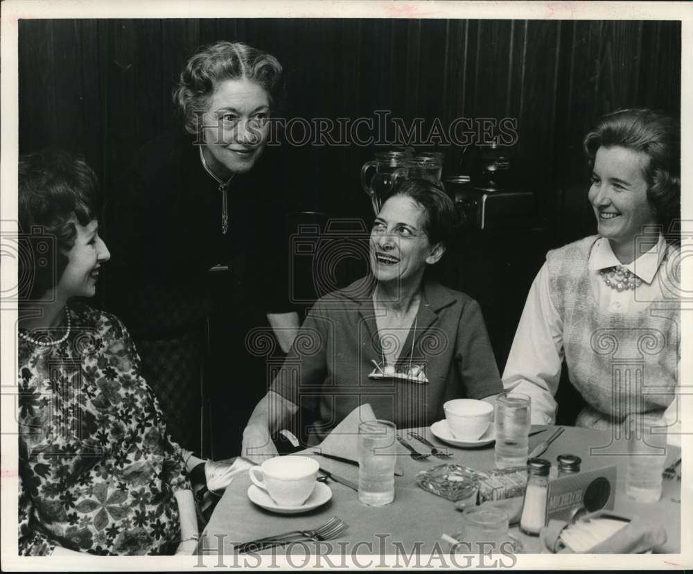1963 Customers attend Meyerland Company's birthday luncheon-Historic Images