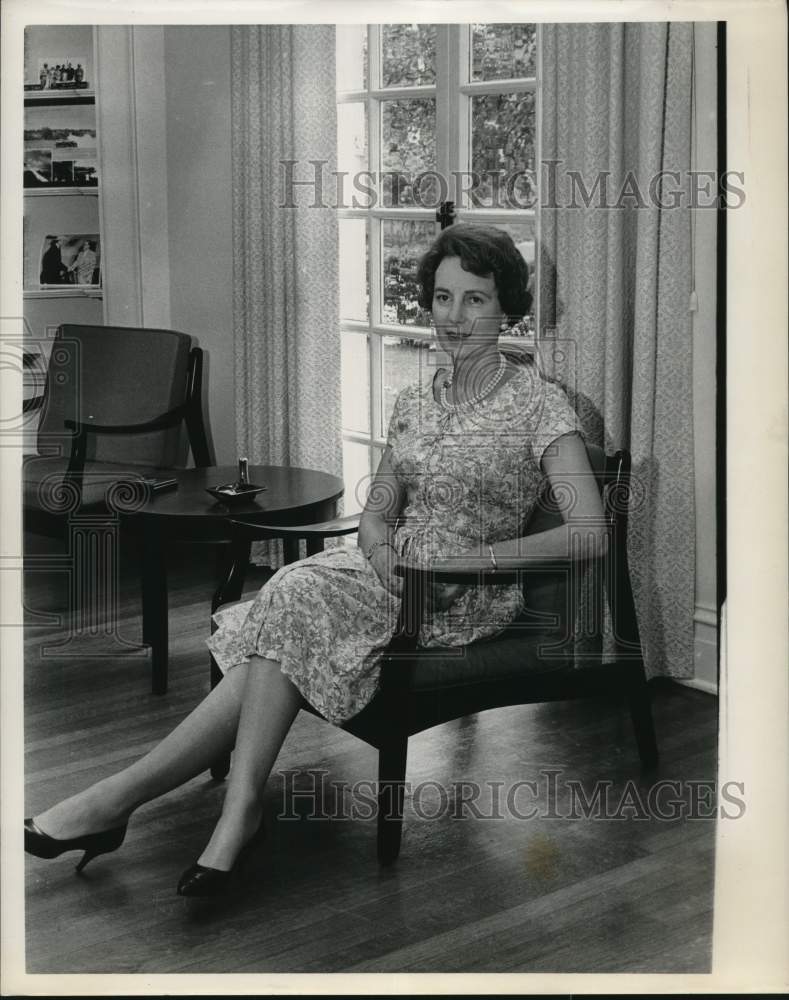 1963 Mrs. C. Peter Hope, wife of British Consul General-Historic Images