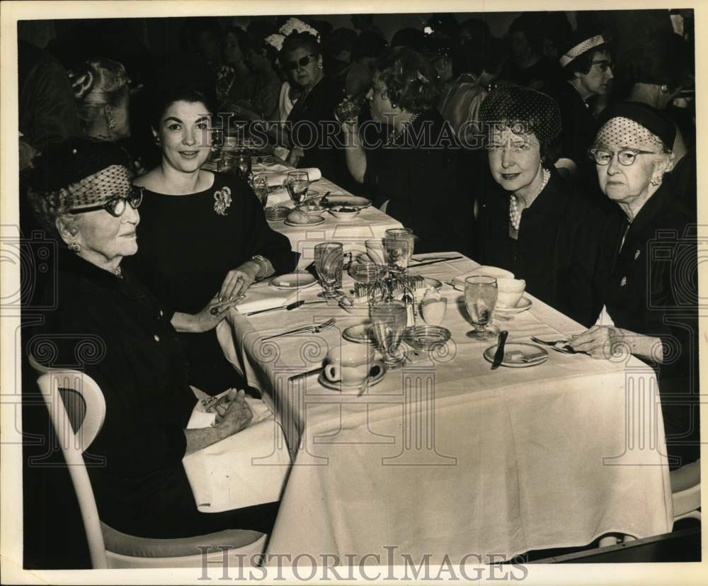 1961 Attendees at luncheon-Historic Images