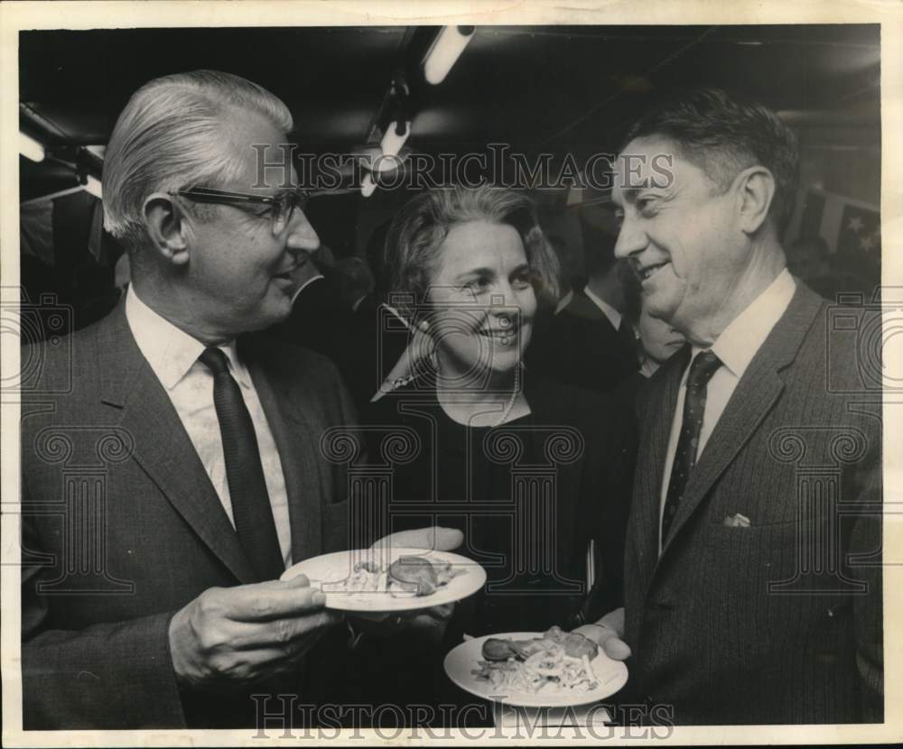 1967 Dr. and Mrs. Philip Hoffman with Marvin Hurley in Houston-Historic Images
