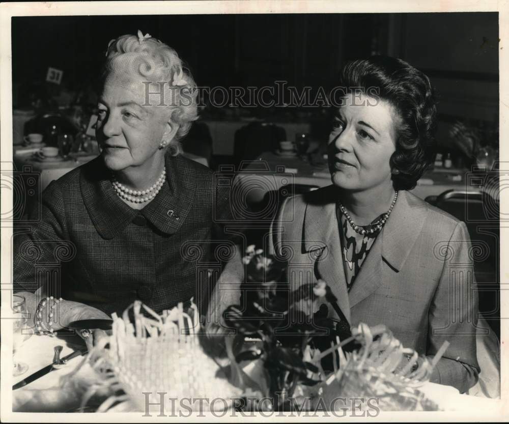 1964 Mrs. Pryor and Mrs. Henry King at Fashion lunch.-Historic Images