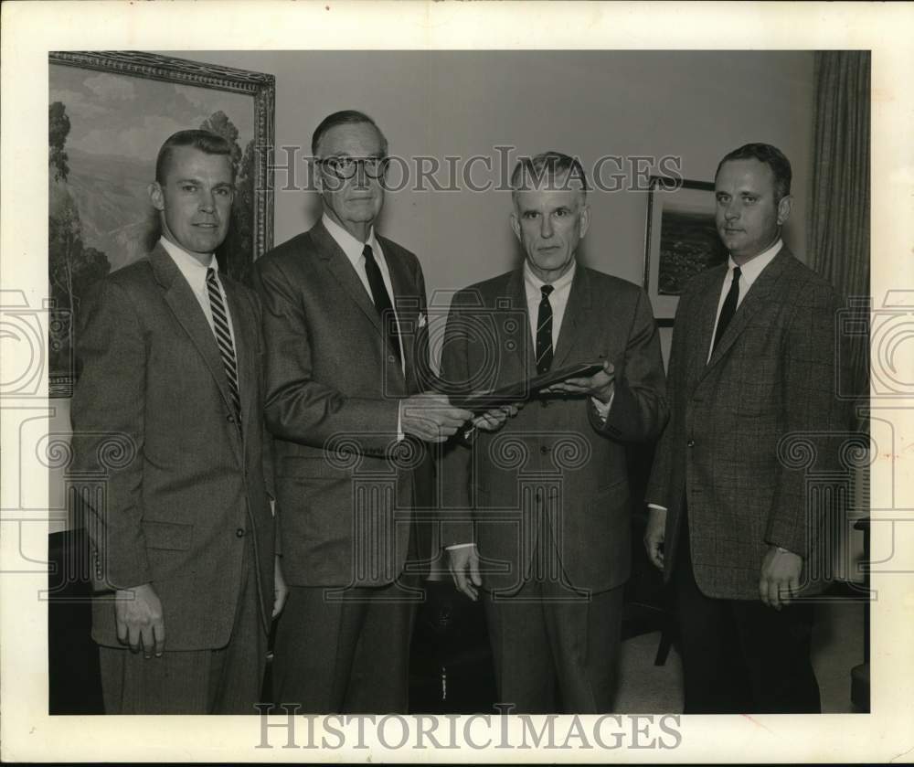 1967 Dick Nelson  P.O.Y. William Kirkland get  PHI of the year, TX.-Historic Images