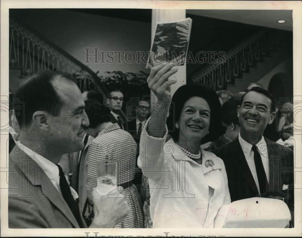 1964 Caroline Law, Andy Todd and Seth Morris at Museum of Fine Arts.-Historic Images