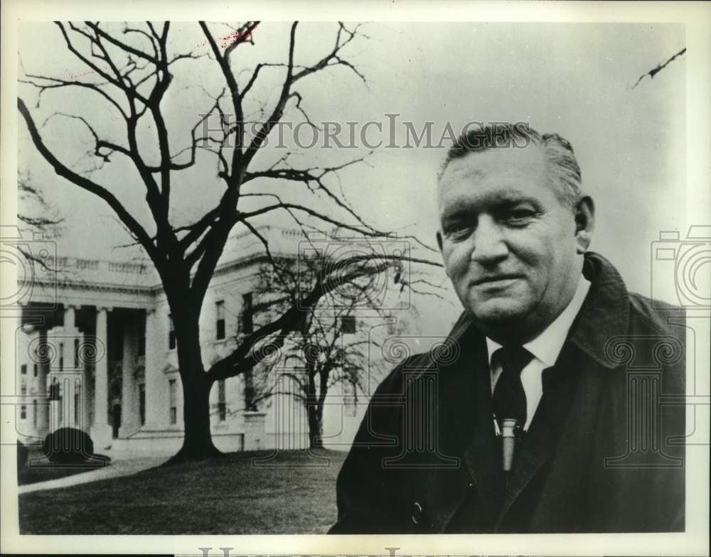 1967 William H. Lawrence moderates "Race to the White House."-Historic Images