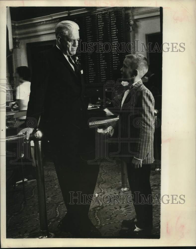 1961 Reverend Clinton Kersey speaks with Dean Hanes-Historic Images