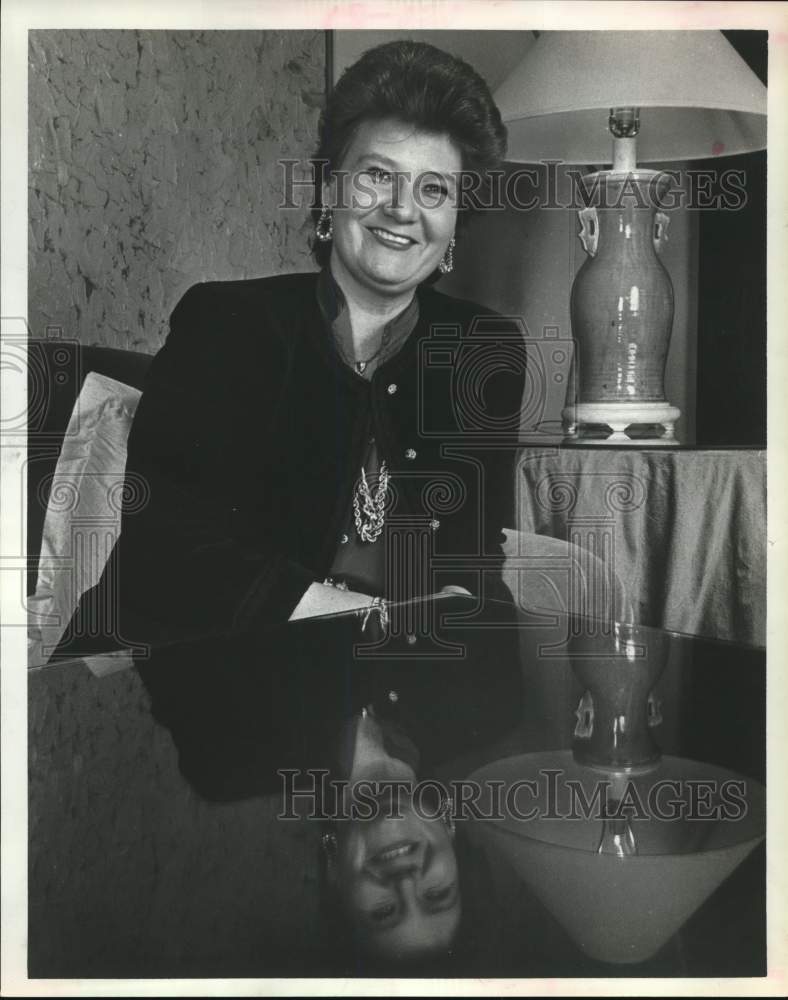 1984 Press Photo Nelda Lee, Millionaire art dealer - hcb19241 - Historic Images