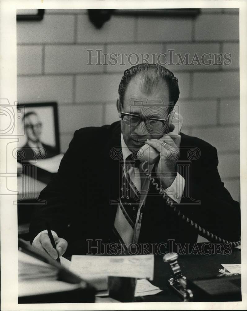 1972 Press Photo Captain Donovan Prince, chief of jail division. - hcb29511 - Historic Images