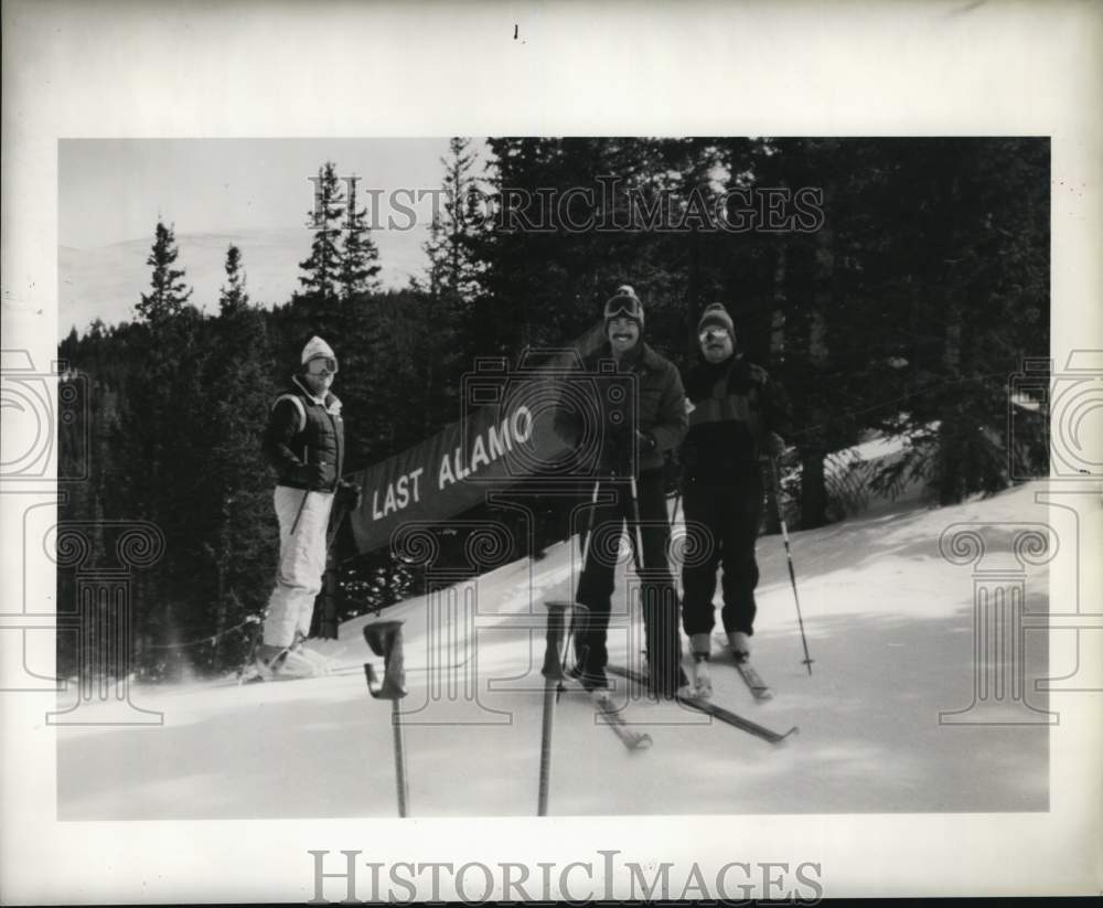 1990 Press Photo Skiers David Pickle, Paul McGrath, John McClain at Keystone - Historic Images