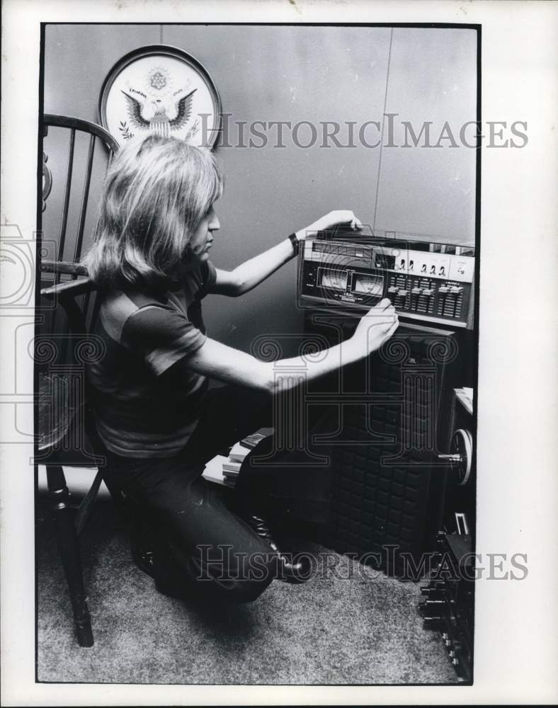 1974 Press Photo Dusan Vlaco fiddling with the radio - hcb47401 - Historic Images