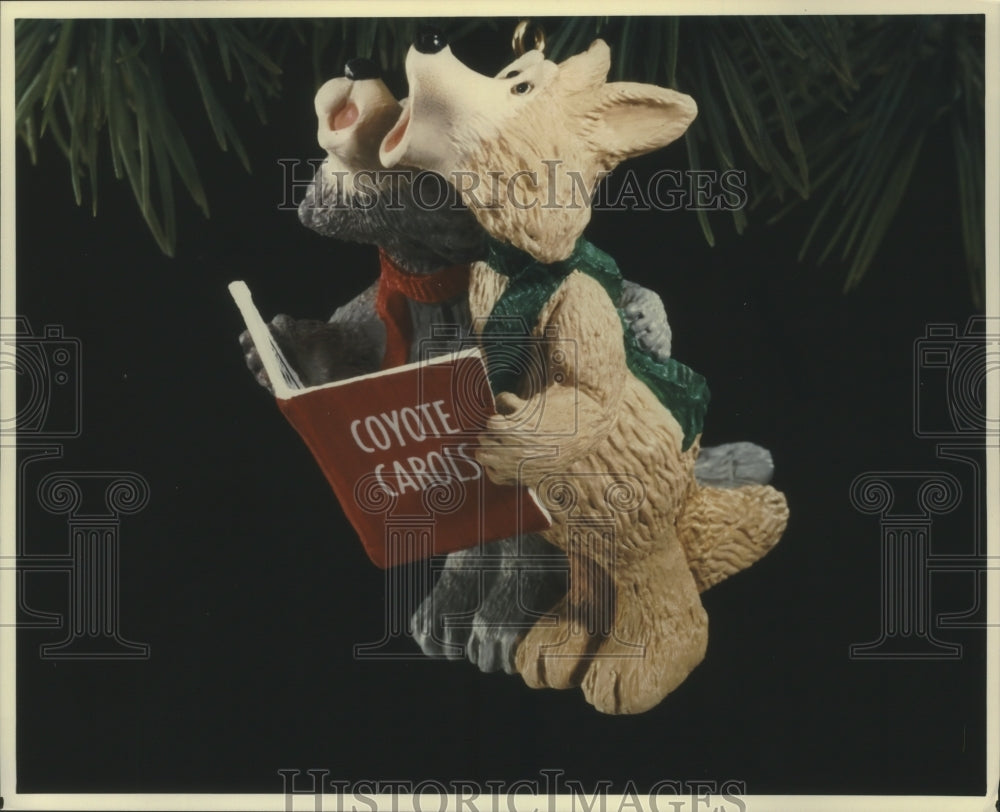 1991 Press Photo Hallmark Christmas ornament "Coyote Carols" - hcp00207 - Historic Images