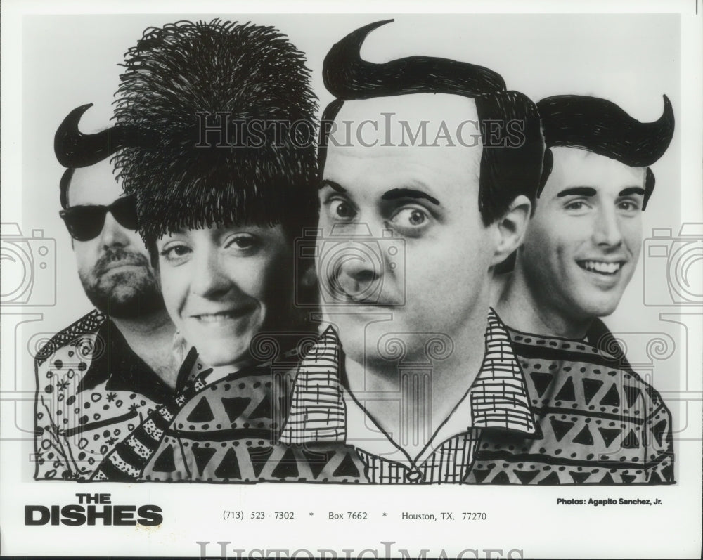 Press Photo "The Dishes" music group - hcp00450-Historic Images
