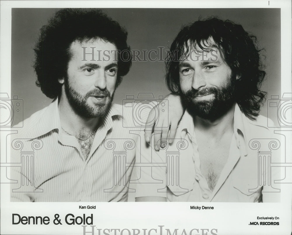 1981 Press Photo Pop music duo "Denne and Gold" with Ken Gold and Micky Denne - Historic Images